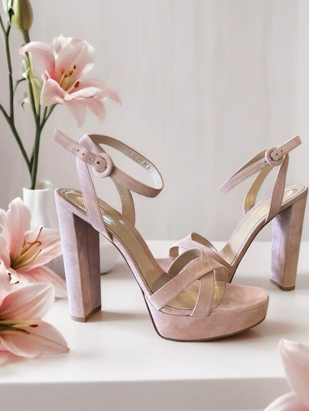 Gianvito Rossi Pink Platform Sandal in Dahlia Ballet Pink Suede